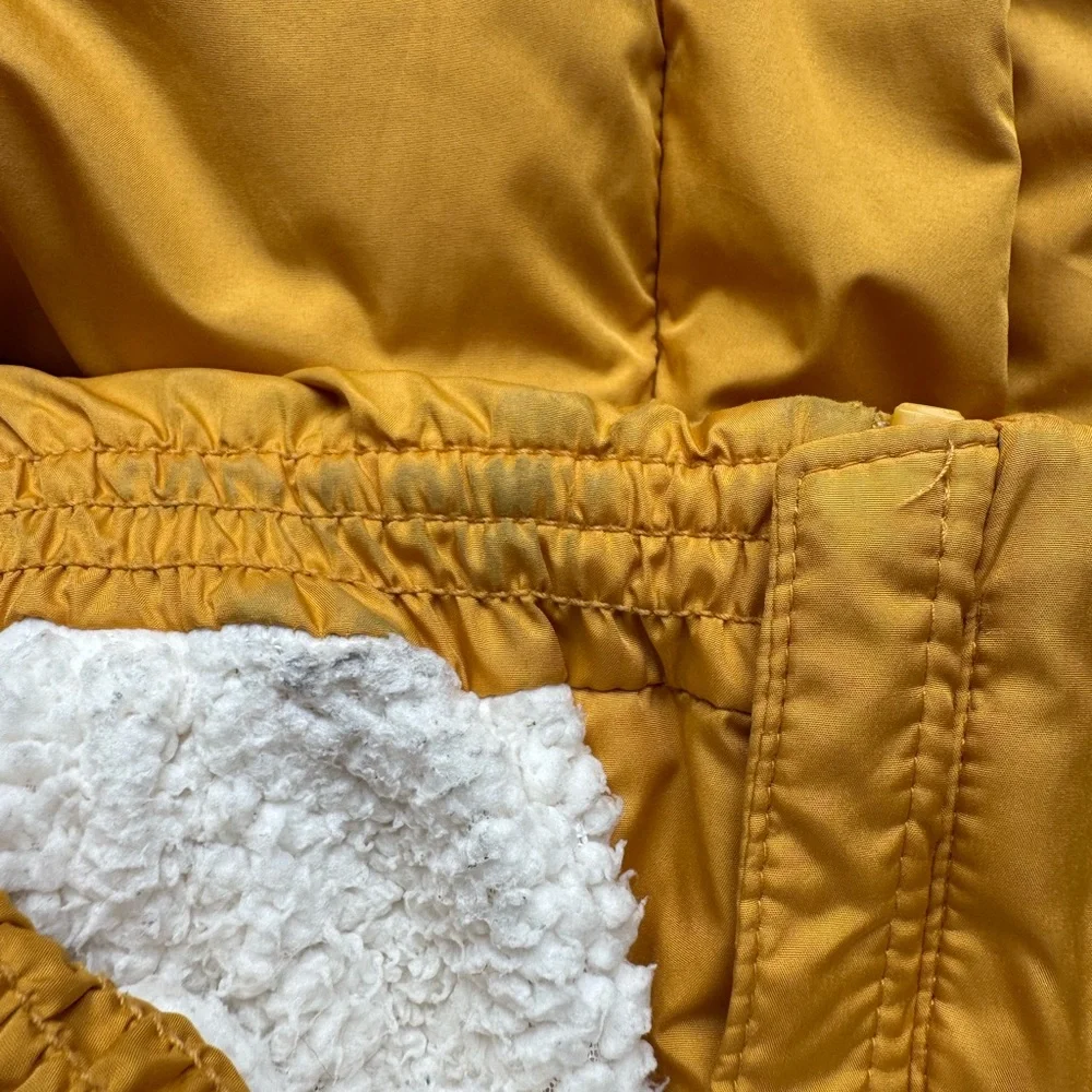 🔥KIDS Winter Hoodied Puffer Coat🔥sz M yellow price firm!